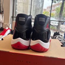 Load image into Gallery viewer, Jordan Bred 11s Size 13
