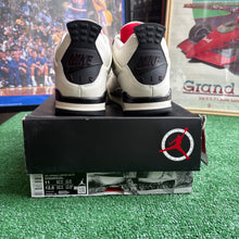 Load image into Gallery viewer, Jordan Flight Club 4s Size 11
