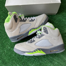 Load image into Gallery viewer, Jordan Green Bean 5s Size 13
