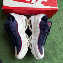 Load image into Gallery viewer, Nike Satin Terry Air Max 95s Size 8W/6.5M
