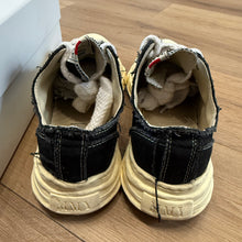 Load image into Gallery viewer, Maison Mihara OG Sole Hank Canvas Lows Size 42
