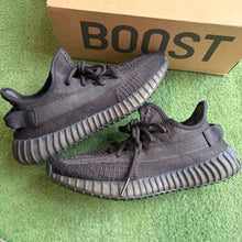Load image into Gallery viewer, Yeezy Onyx 350 V2s Size 8
