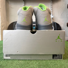 Load image into Gallery viewer, Jordan Green Bean 5s Size 10.5
