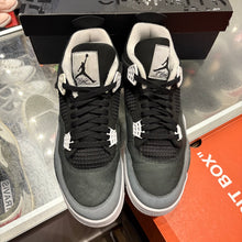 Load image into Gallery viewer, Jordan Fear 4s Size 12
