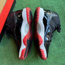 Load image into Gallery viewer, Jordan Bred 11s Size 9.5
