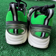 Load image into Gallery viewer, Dior B22s Size 42
