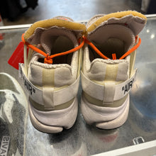 Load image into Gallery viewer, Nike Off White Prestos Size 11
