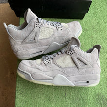 Load image into Gallery viewer, Jordan Kaws 4s Size 11.5
