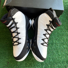 Load image into Gallery viewer, Jordan OG 9s Size 9
