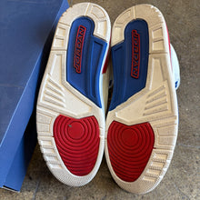 Load image into Gallery viewer, Jordan International Flight 3s Size 8
