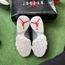 Load image into Gallery viewer, Jordan Fire Red 9s Size 11
