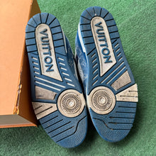 Load image into Gallery viewer, Louis Vuitton Trainers Size 10UK
