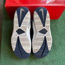 Load image into Gallery viewer, Nike LeBron Midnight Navy 3s Size 9
