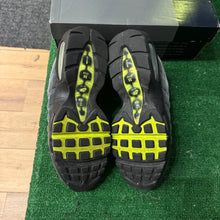 Load image into Gallery viewer, Nike OG Neon Air Max 95s Size 9
