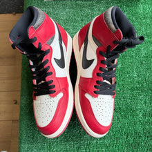 Load image into Gallery viewer, Jordan Lost and Found 1s Size 9
