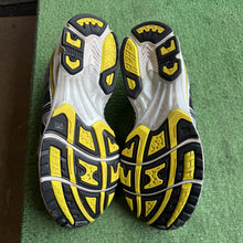 Load image into Gallery viewer, ASICS Gel-Kayano 14s Size 12
