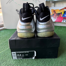 Load image into Gallery viewer, Nike Silver Surfer Foamposite Pros Size 10
