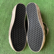 Load image into Gallery viewer, Vans Souvenir Black Old Skool 36s Size 10
