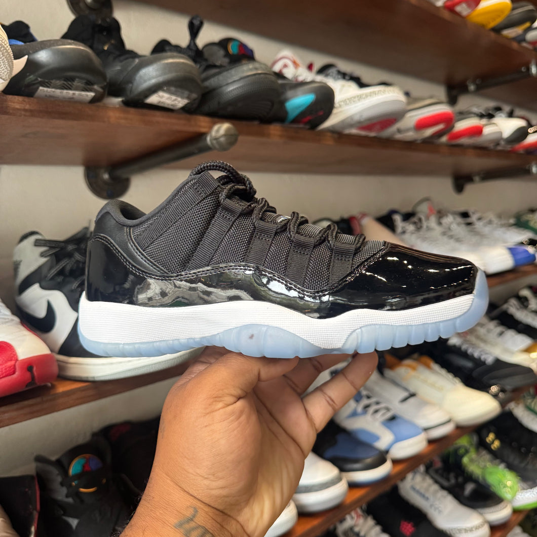 Jordan Space Jam Low 11s Size 6.5Y