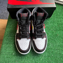 Load image into Gallery viewer, Jordan Defiant White Gym Red 1s Size 8
