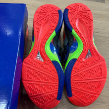 Load image into Gallery viewer, Nike Nerf KD 4s Size 12
