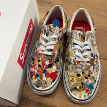 Load image into Gallery viewer, Vans x Supreme Off The Wall Skate Eras Size 10.5
