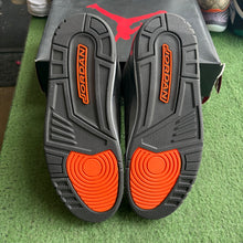 Load image into Gallery viewer, Jordan Fear 3s Size 10
