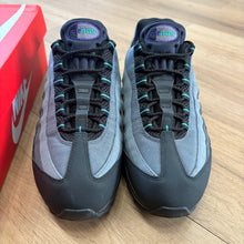 Load image into Gallery viewer, Nike Big Bubble Black Grape Air Max 95s Size 10
