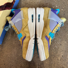 Load image into Gallery viewer, Jordan Union Desert Moss 4s Size 10.5
