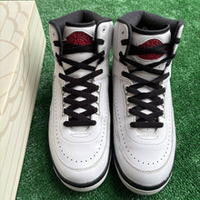 Load image into Gallery viewer, Jordan Chicago 2s Size 9.5
