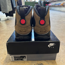 Load image into Gallery viewer, Jordan Olive 9s Size 11.5
