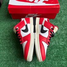 Load image into Gallery viewer, Nike Chicago Split Low Dunks Size 10
