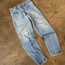 Load image into Gallery viewer, Vintage Levi’s Orange Tab Denim Size 34 x 32
