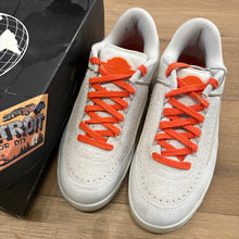 Load image into Gallery viewer, Jordan Shelflife Low 2s Size 8
