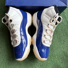 Load image into Gallery viewer, Jordan Rare Air 11s Size 9
