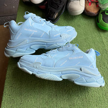 Load image into Gallery viewer, Balenciaga Triple S Size 44

