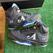 Load image into Gallery viewer, Jordan Awake NY Black 5 Size 9.5
