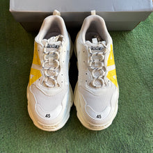 Load image into Gallery viewer, Balenciaga Triple S Size 45
