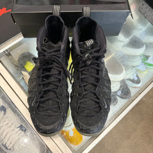 Load image into Gallery viewer, Nike All - Over Swoosh Foamposites Size 11.5
