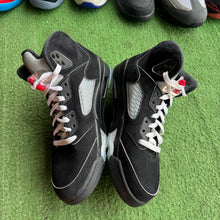 Load image into Gallery viewer, Jordan Reimagined Metallic 5 Size 8.5
