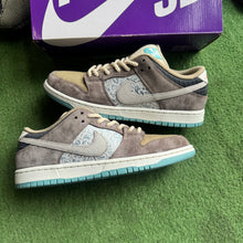 Load image into Gallery viewer, Nike SB Big Money Low Dunks Size 10.5
