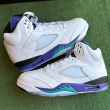 Load image into Gallery viewer, Jordan Grape 5s Size 11
