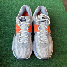 Load image into Gallery viewer, Nike Vomero 5s Size 13
