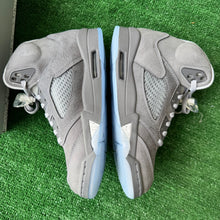 Load image into Gallery viewer, Jordan Wolf Grey 5s Size 8
