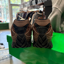 Load image into Gallery viewer, Bottega Orbits Size 42
