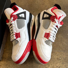Load image into Gallery viewer, Jordan Fire Red 4s Size 9
