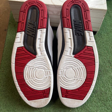 Load image into Gallery viewer, Jordan Chicago 2s Size 11
