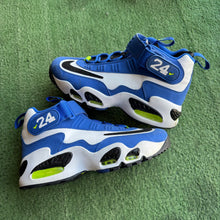 Load image into Gallery viewer, Nike Air Max Royal Griffey 1s Size 7Y

