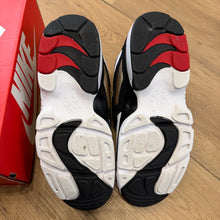 Load image into Gallery viewer, Nike 49ers Air Diamond Turfs Size 9.5

