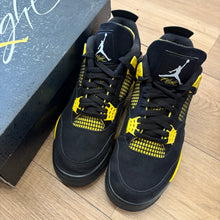 Load image into Gallery viewer, Jordan Yellow Thunder 4s Size 9.5
